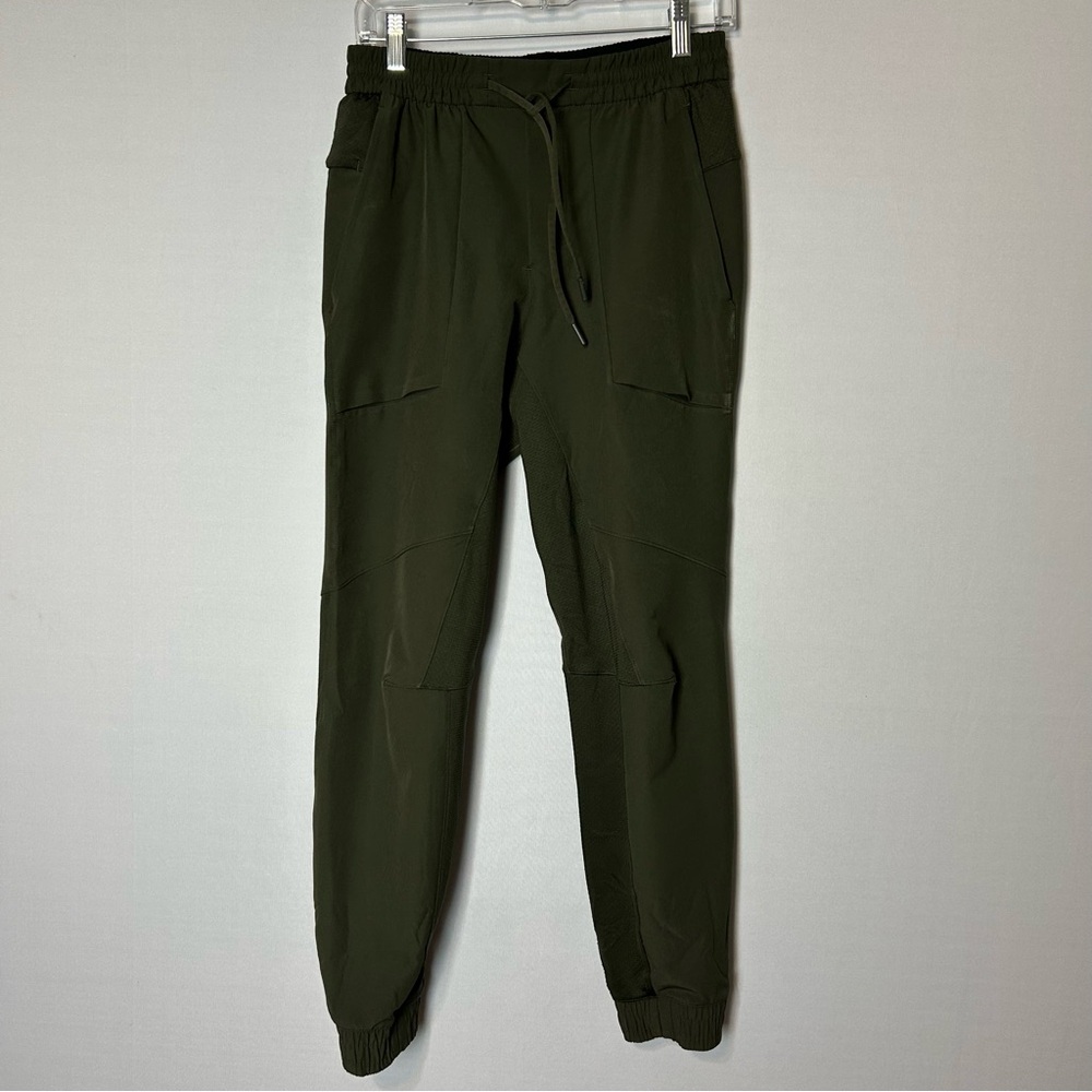 Lululemon License to Train Jogger Green Size S